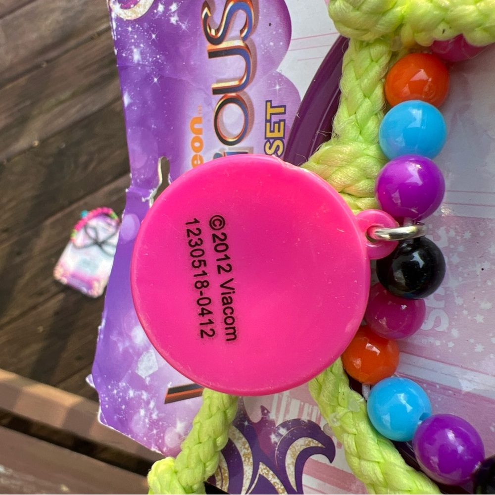 Nickelodeon Victorious Bracelet Set + Necklace Set 2012 Viacom Kidcore Jewelry - Picture 14 of 16